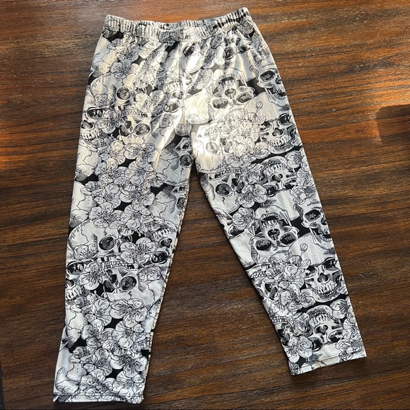 Leggings Depot (2) & Unbranded (1) lot of butter soft leggings. One Size. - Picture 5 of 11